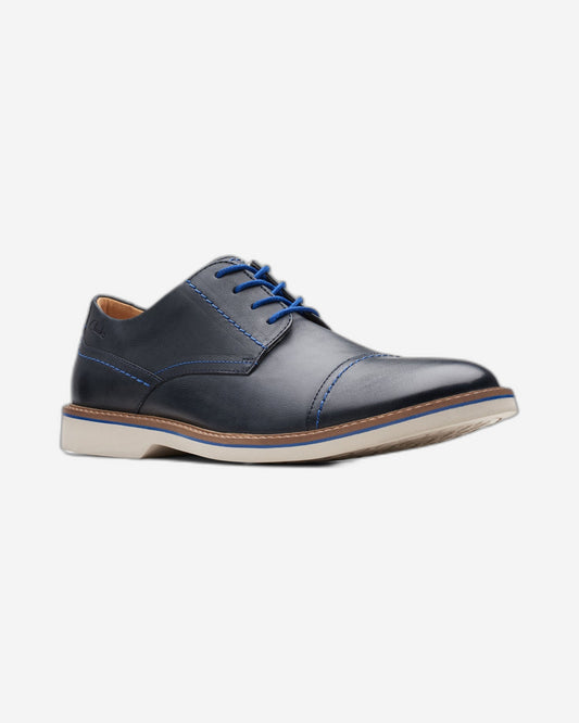 Clarks Atticus Lt Cap (مقاس عادي)