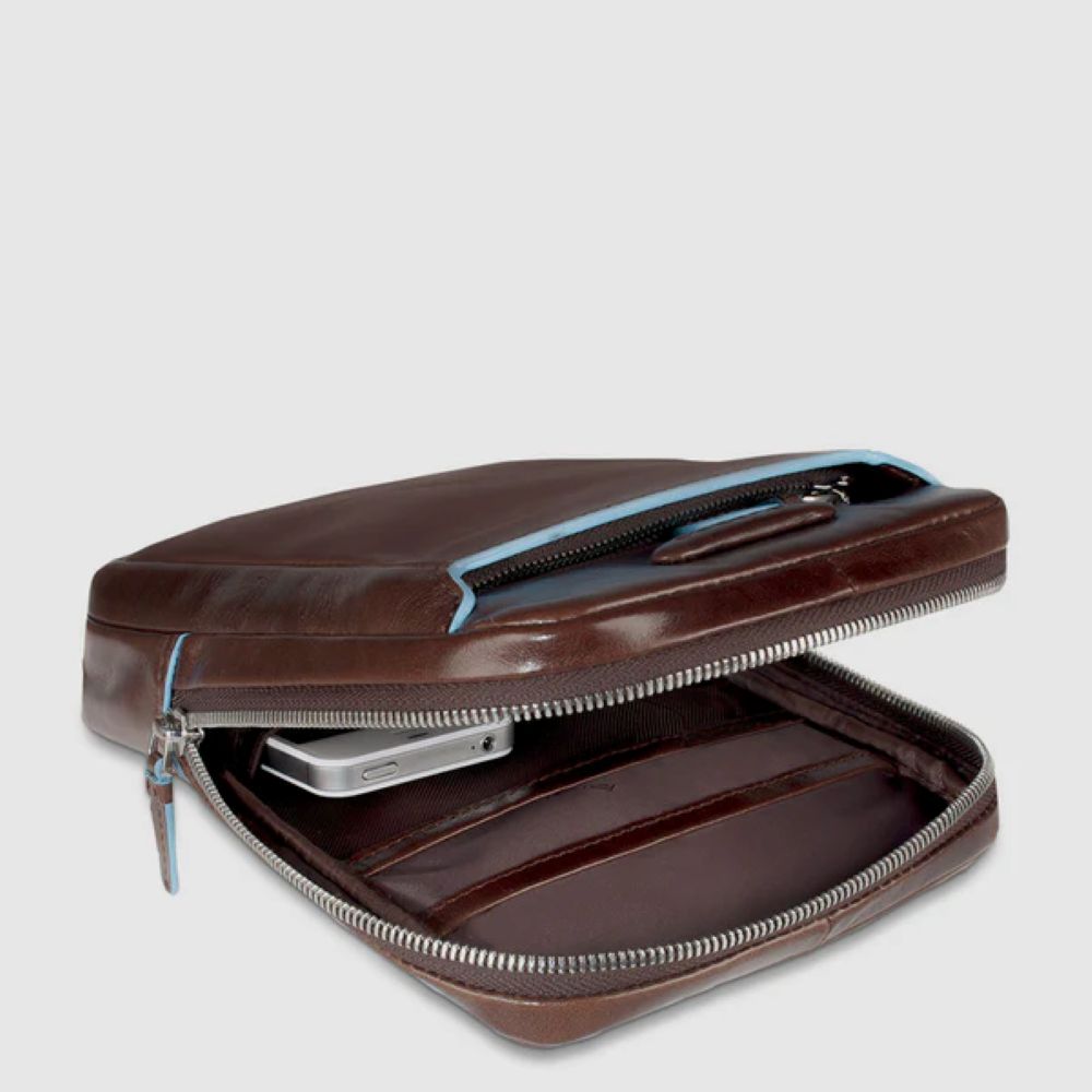 Organized Shoulder Pocketbook CA3084B2/MO
