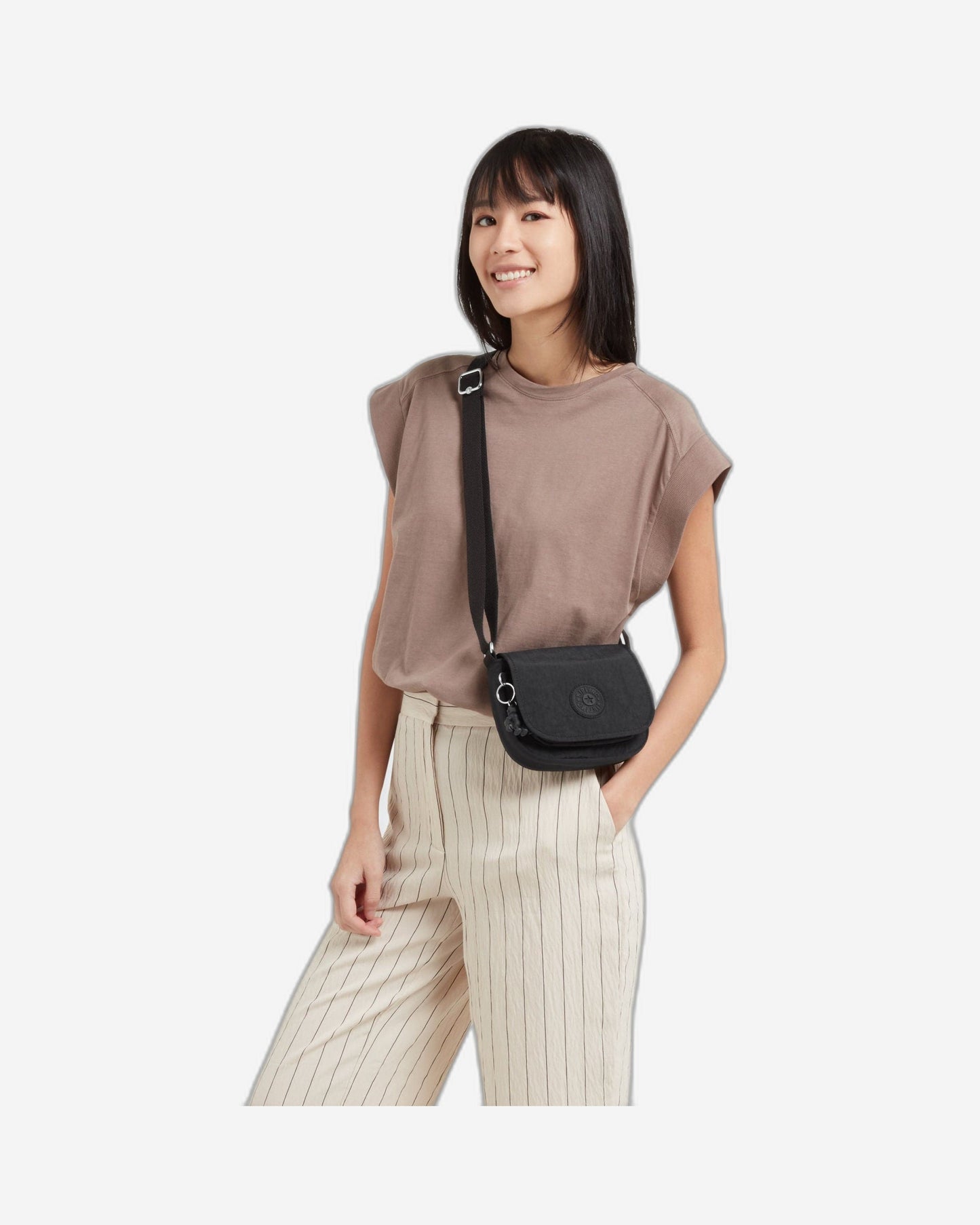 Kipling Loreen Mini حقيبة كروس بودي صغيرة سوداء اللون طراز C2I7681-P39