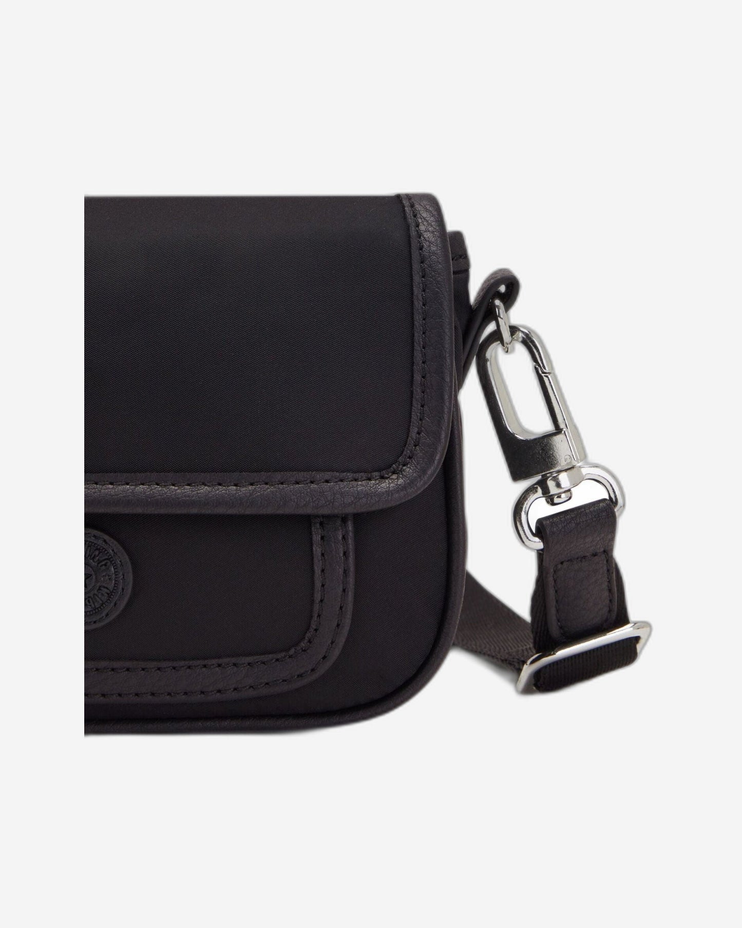 حقيبة كروس صغيرة سوداء Kipling Inaki S Paka C2I6271-79S