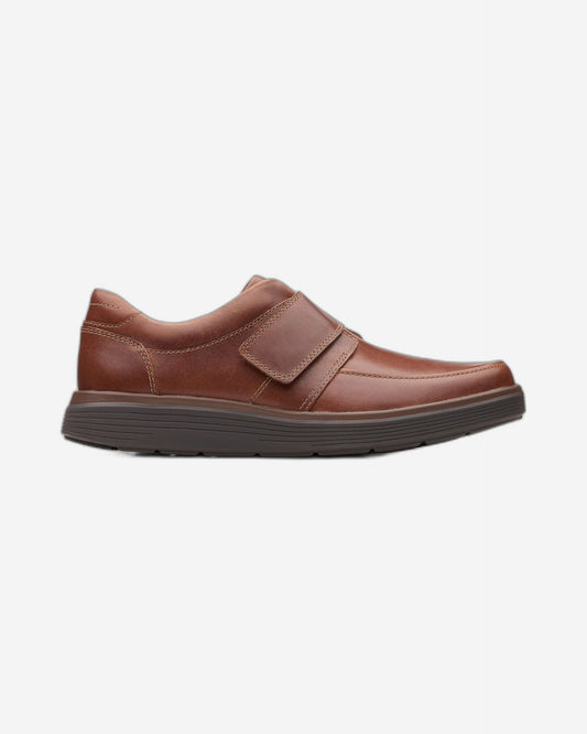 Clarks Un Abode Strap (مقاس عادي)