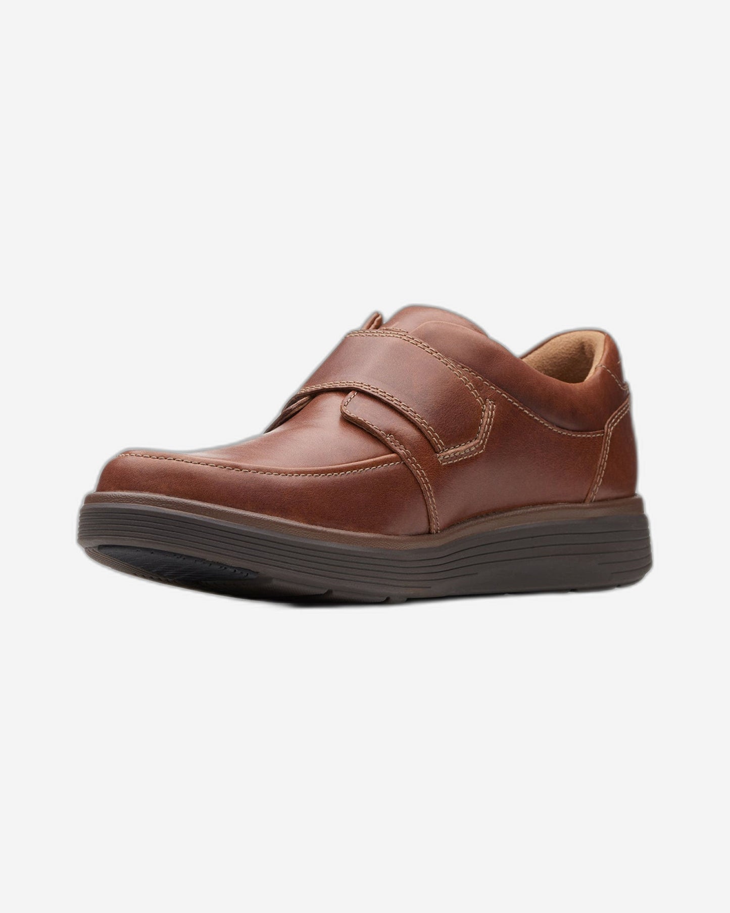 Clarks Un Abode Strap (مقاس عادي)