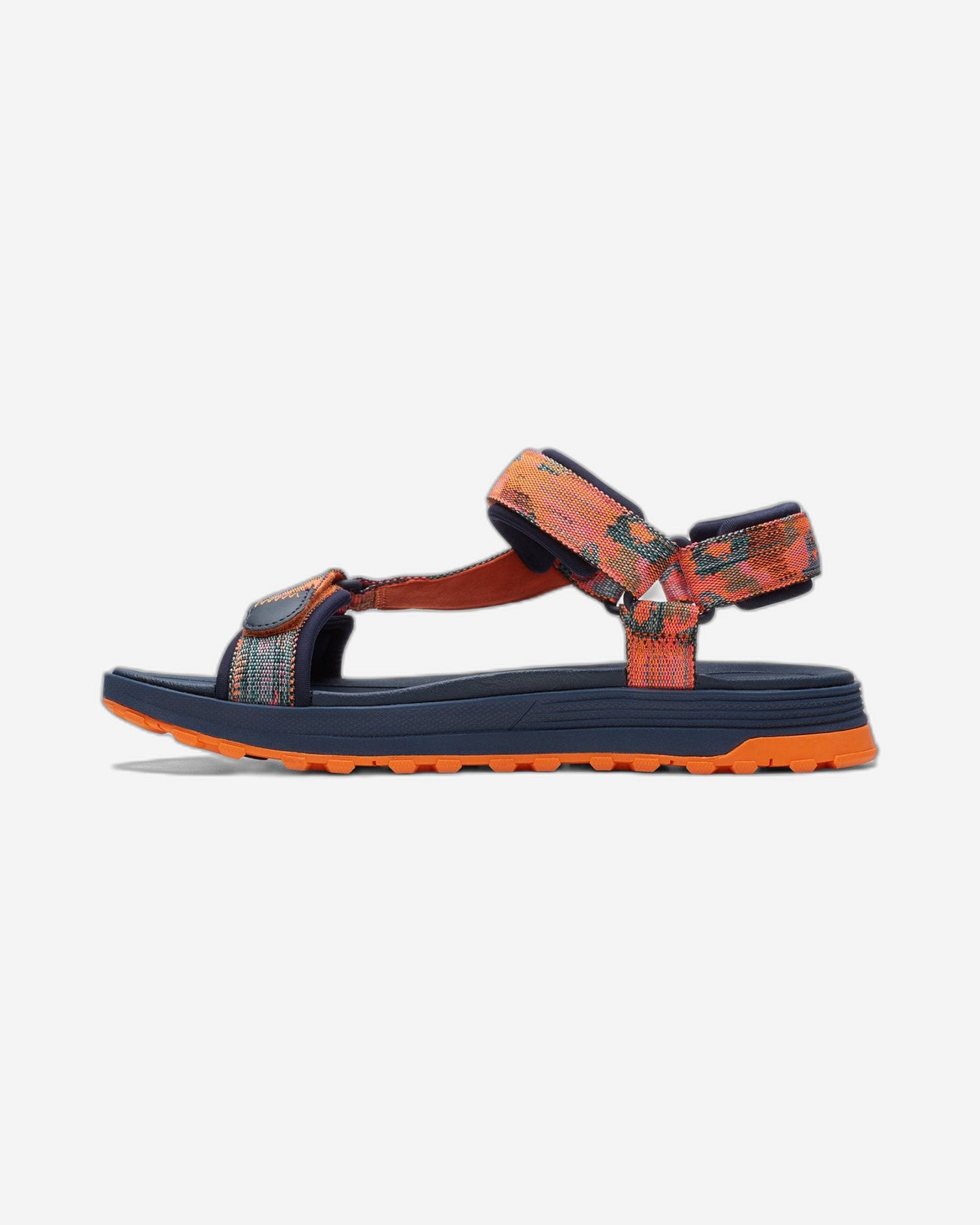 صنادل Clarks Atl Trek Sea (مقاس عادي)