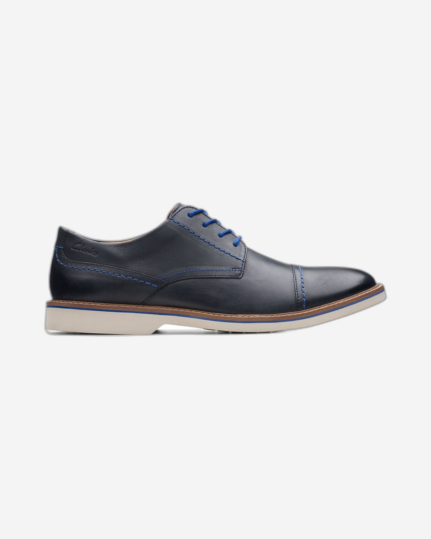 Clarks Atticus Lt Cap (مقاس عادي)