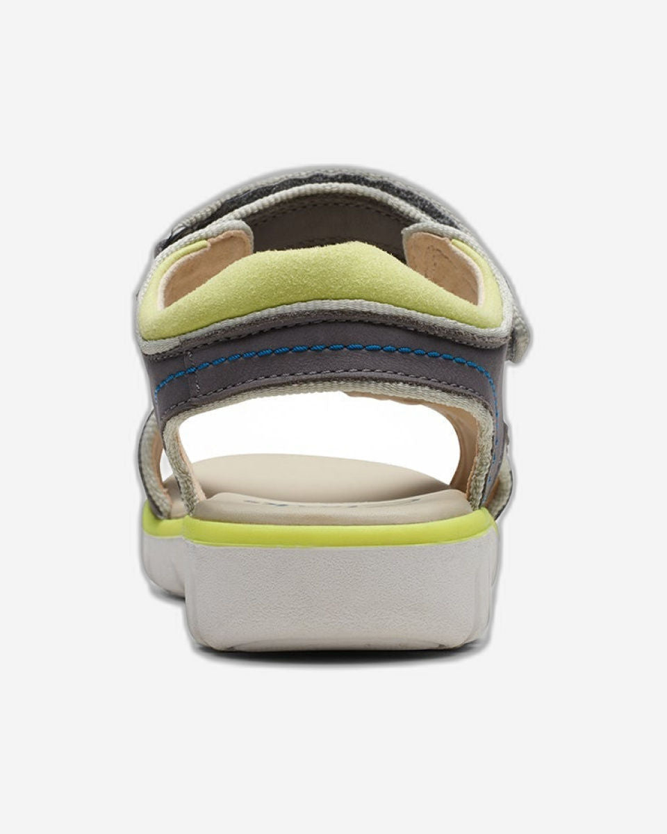 Clarks Roam Plane للأولاد مقاس كبير (مقاس واسع)