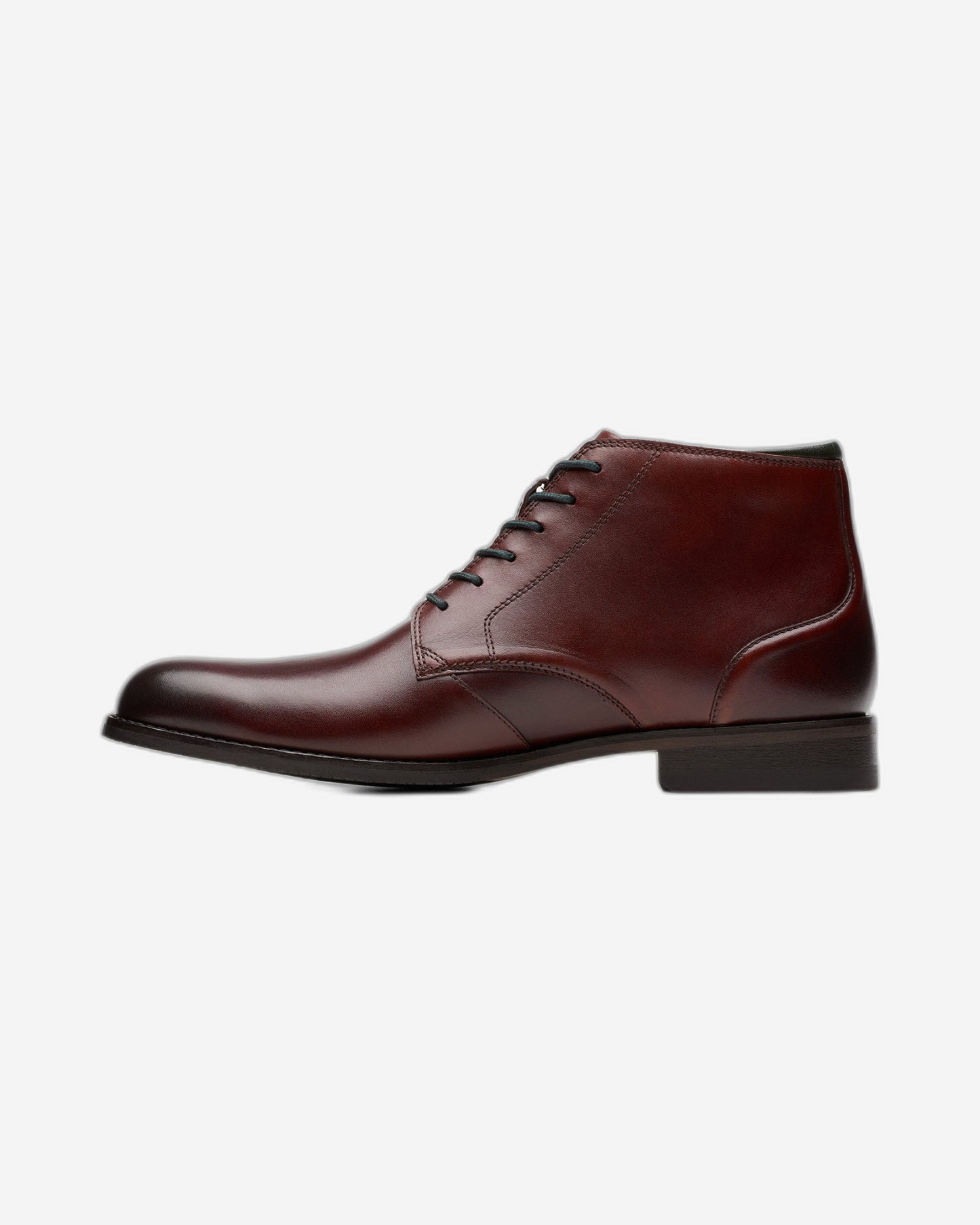 Clarks Craft Arlo Hi (مقاس عادي)
