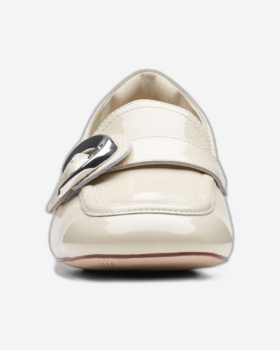 Clarks Daiss 30 Trim (مقاس عادي)