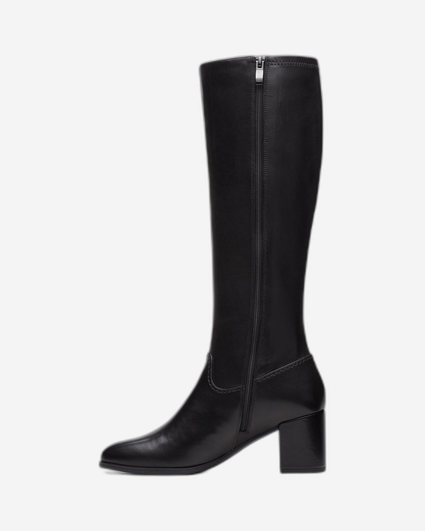 حذاء طويل من Clarks Freva55 (مقاس قياسي)
