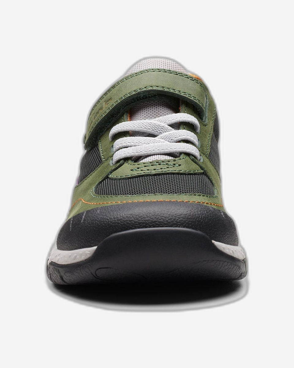 Clarks حذاء Steggy Stride Kid للأولاد (مقاس واسع)