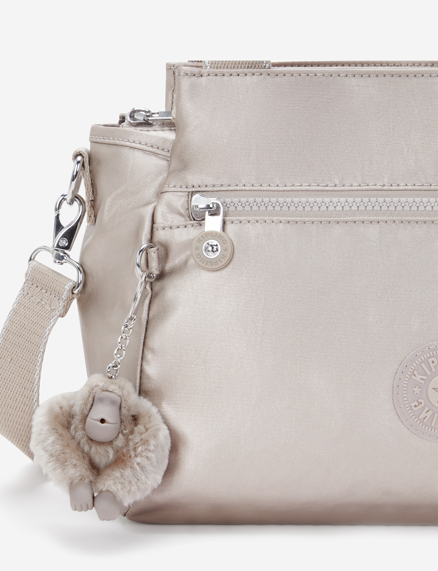 حقيبة كتف KIPLING Elysia Metallic Glow متوسطة الحجم (مع حزام كتف قابل للإزالة) 43793-48I