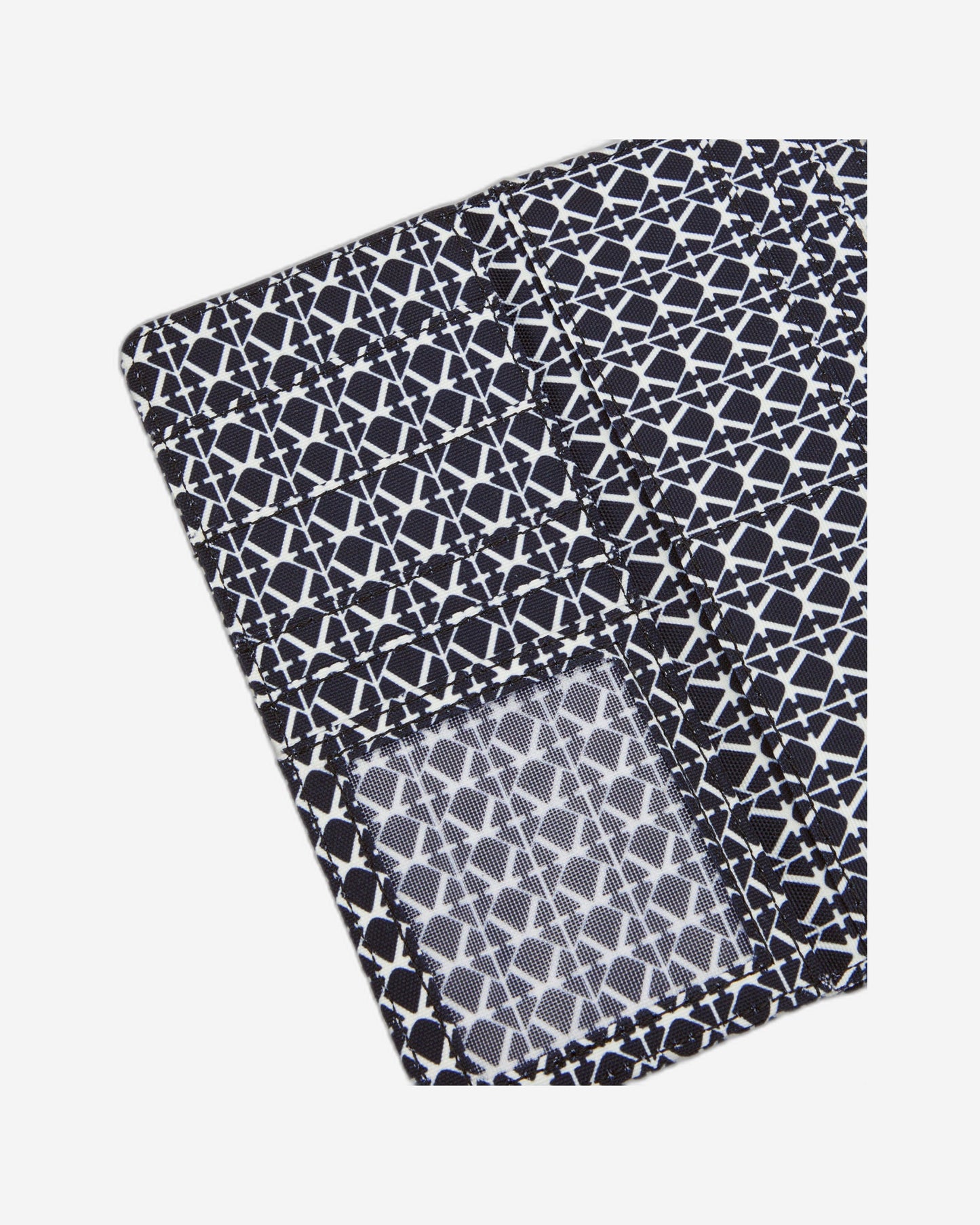 Kipling Money Land محفظة كبيرة بطبعة سيجنتشر C2I4437-DD2