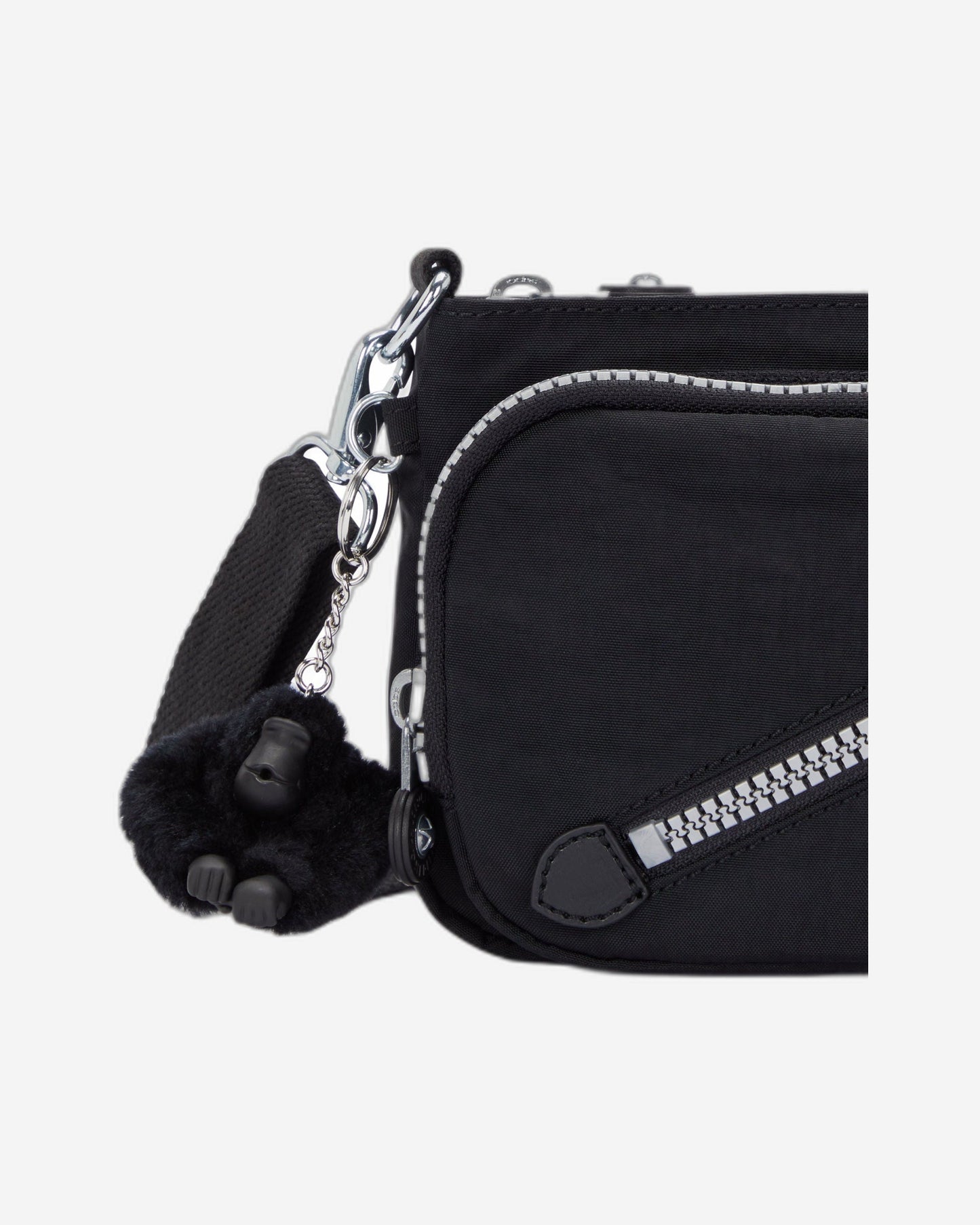 حقيبة كتف صغيرة سوداء سريعة طراز نيوميلوس من كيبلينج C2I4874-1RE