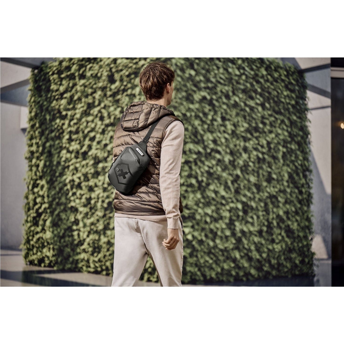 Victorinox Touring 2.0 حقيبة حمالة أسود