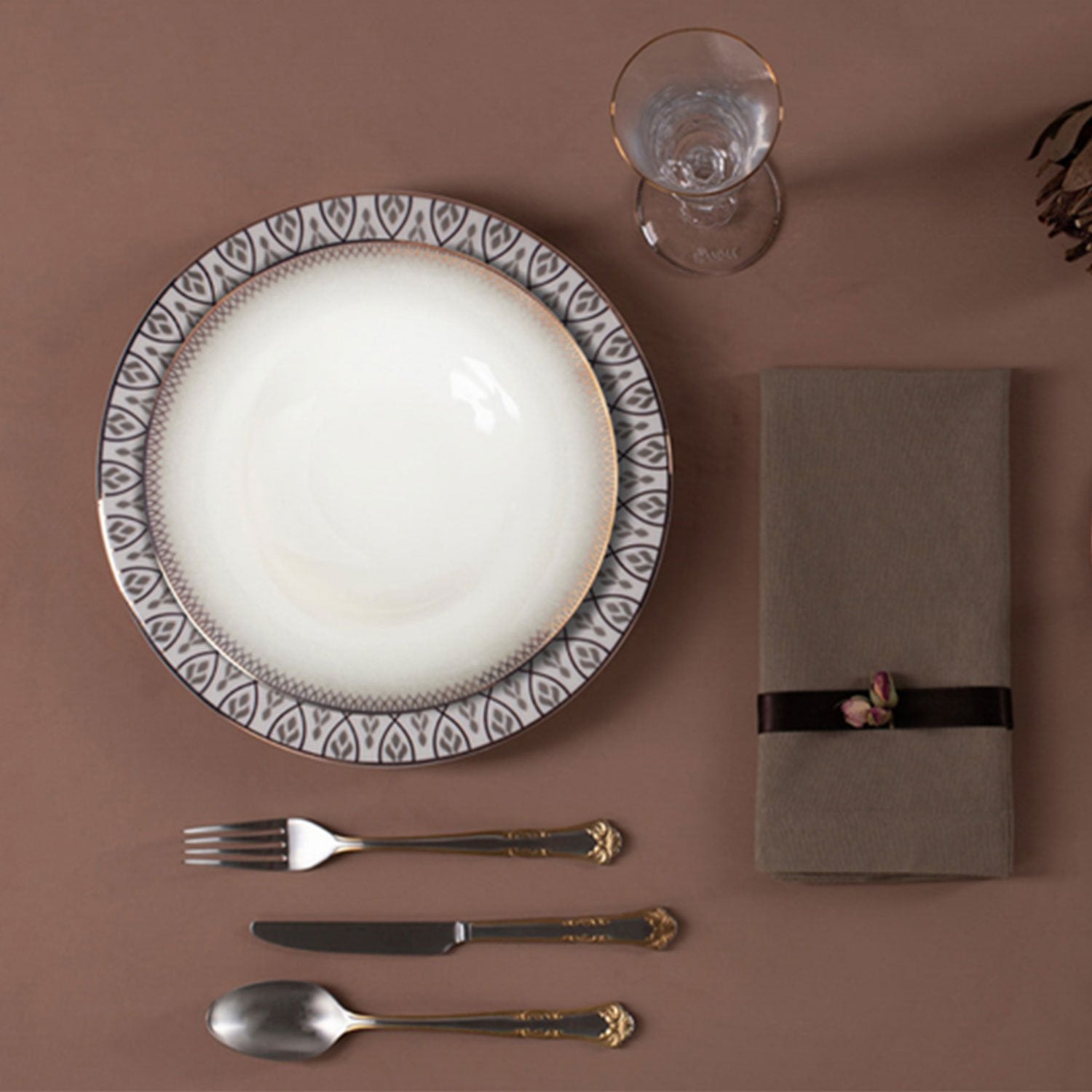 Sweet Romantic  60pc Dinner Set  - 04ALM004323