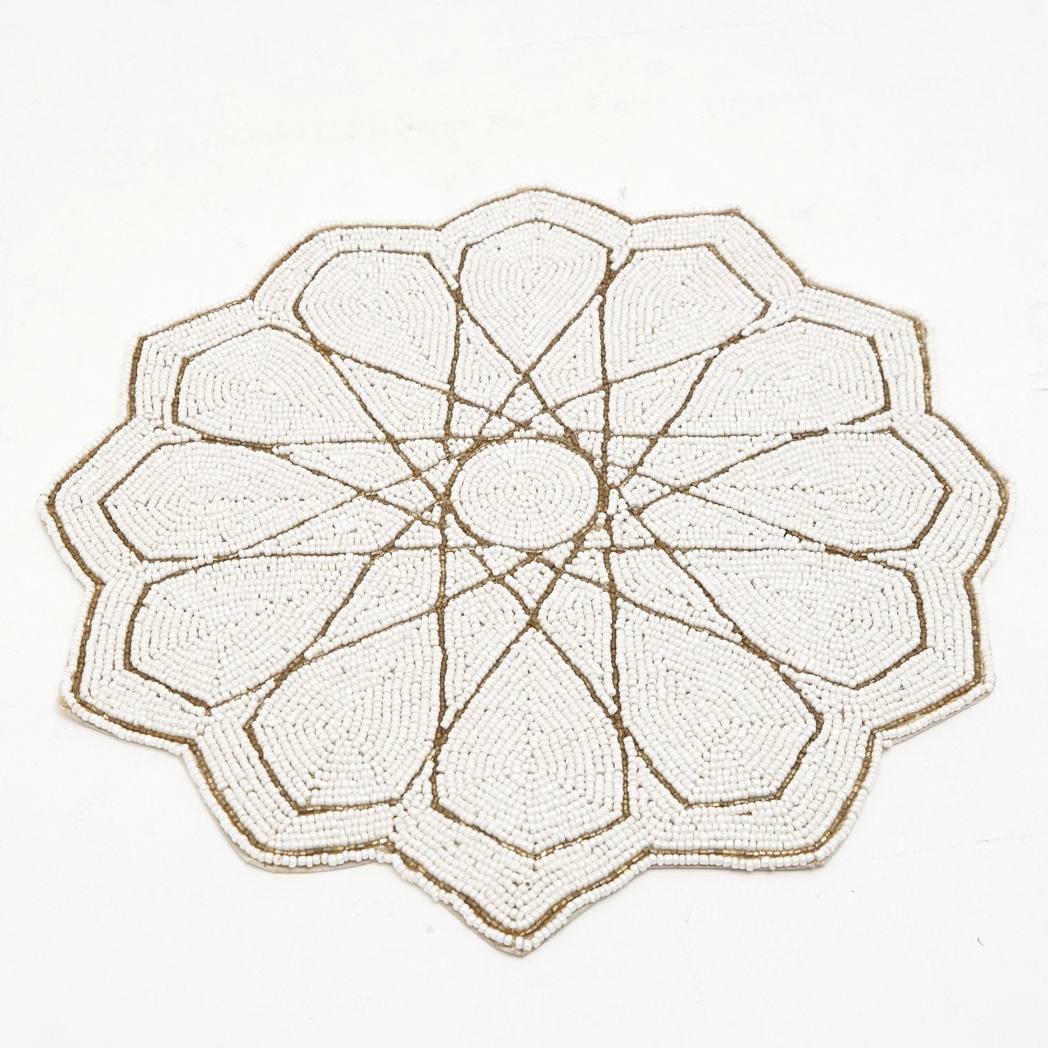 ARVIND DAISY GLS BEADED PLACEMAT WHT/GLD 36X36 - PM172163