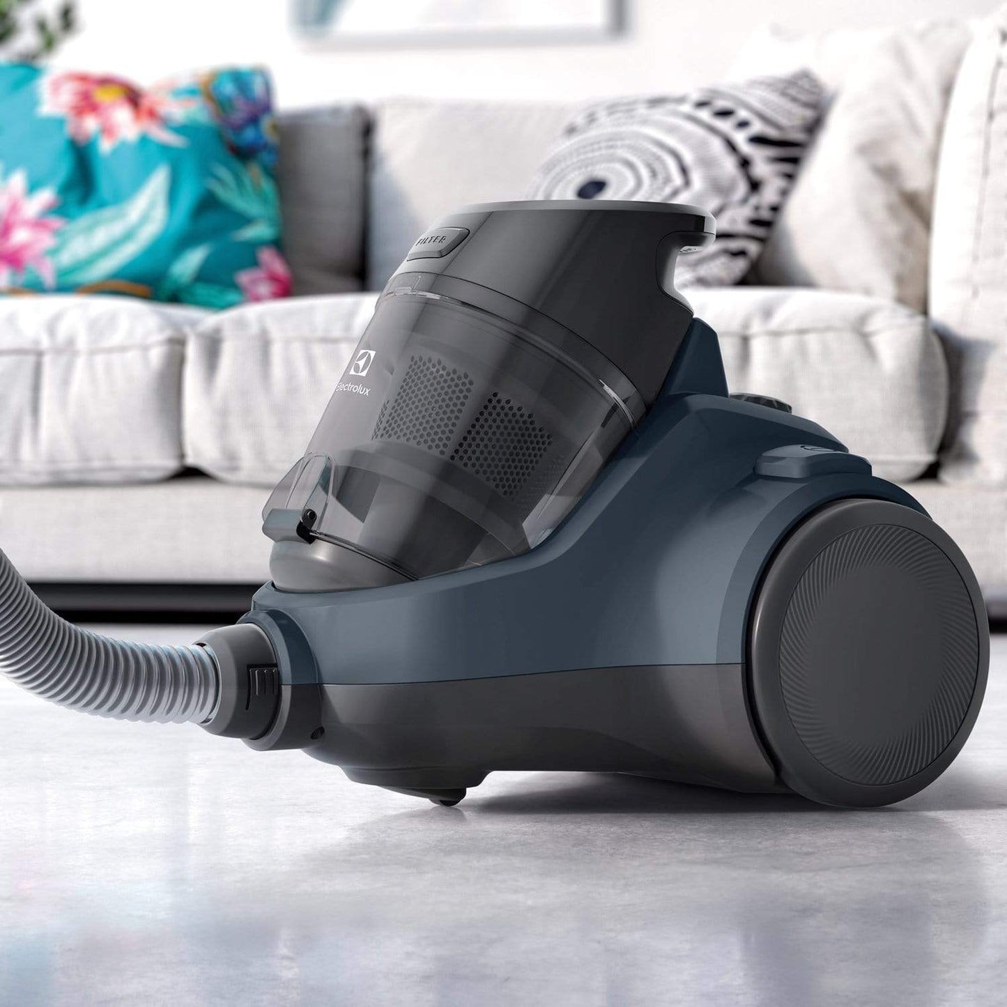 مكنسة كهربائية بدون كيس من إلكترولوكس، 2000 واط، سعة غبار 1.8 لتر - Ec41-2Db