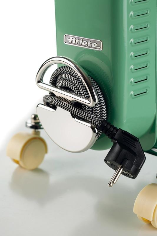 مشعاع زيتي عتيق من طراز Ariete 839/04 مزود بـ 11 ريشة